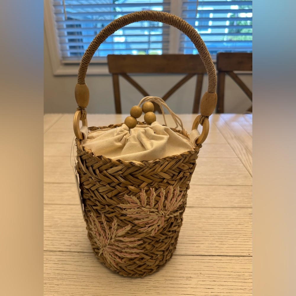 NWT L SPACE LYLA BUCKET BAG